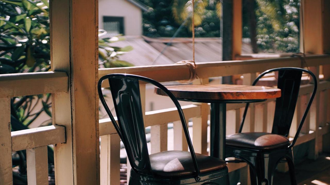 Hotel Monkey Republic Kampot Exterior foto